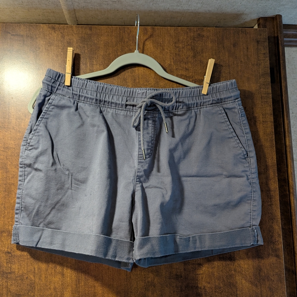 Time and Tru Women's Charcoal Cargo Shorts